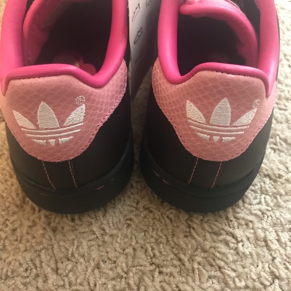 Black and Pink Adidas Shoes - Picture 3 of 5